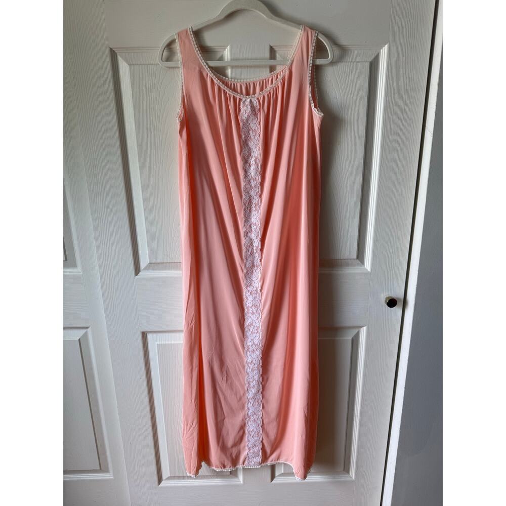 Vintage Pink Lace Trim Nylon Maxi Nightgown Size Small‎ Oversized Bump Friendly